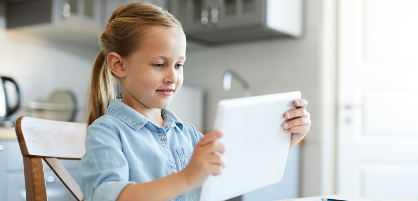 Pros & Cons of Teaching English Online