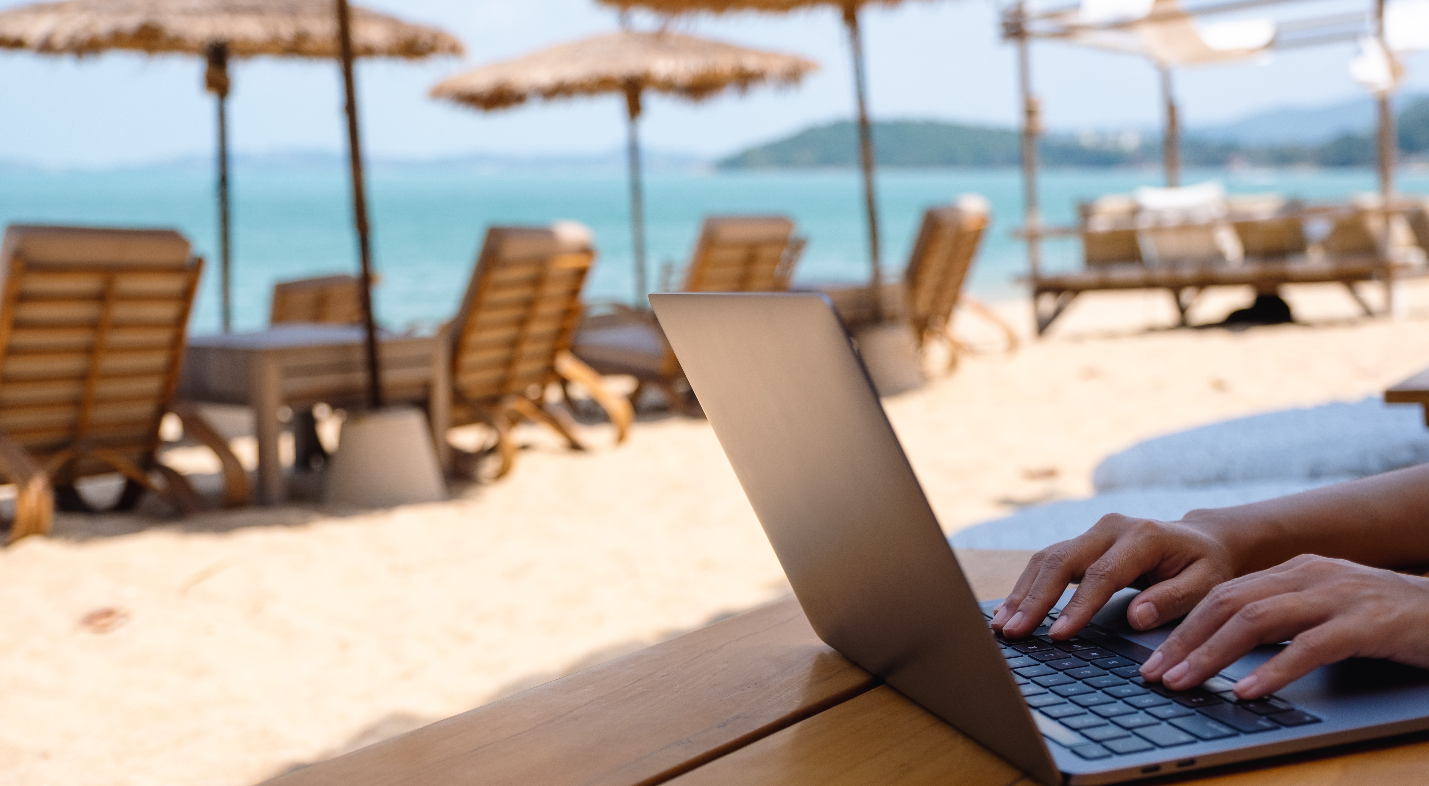 Digital Nomad Life: Combining TEFL and Travel in 2025