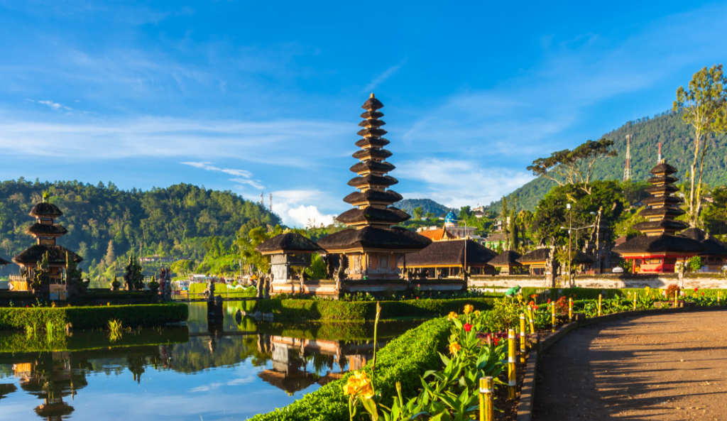 Make the Most of TEFL Internships: A Step Towards Global Teaching