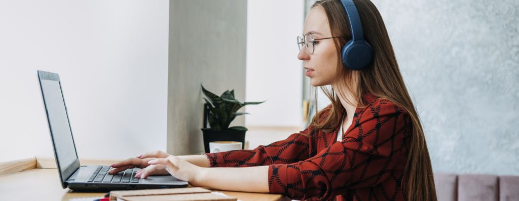 TEFL vs other online side hustles, teach english online, online side hustles