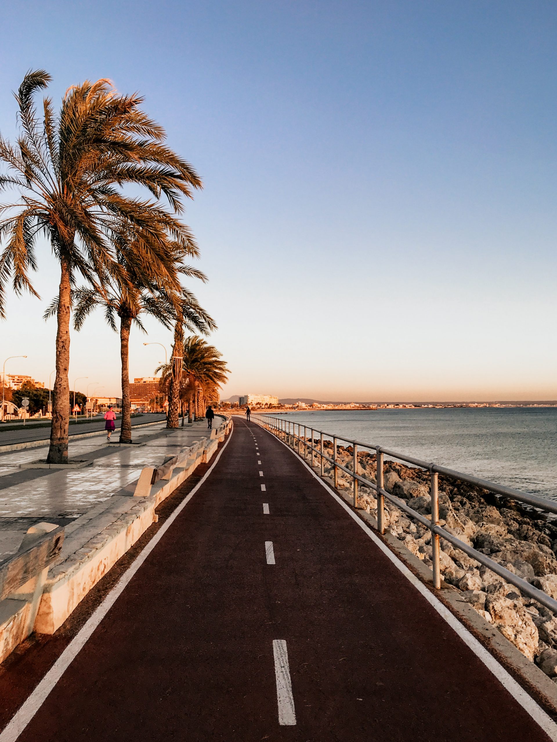 TEACH ENGLISH IN SPAIN - VOLUNTEER INTERNSHIP