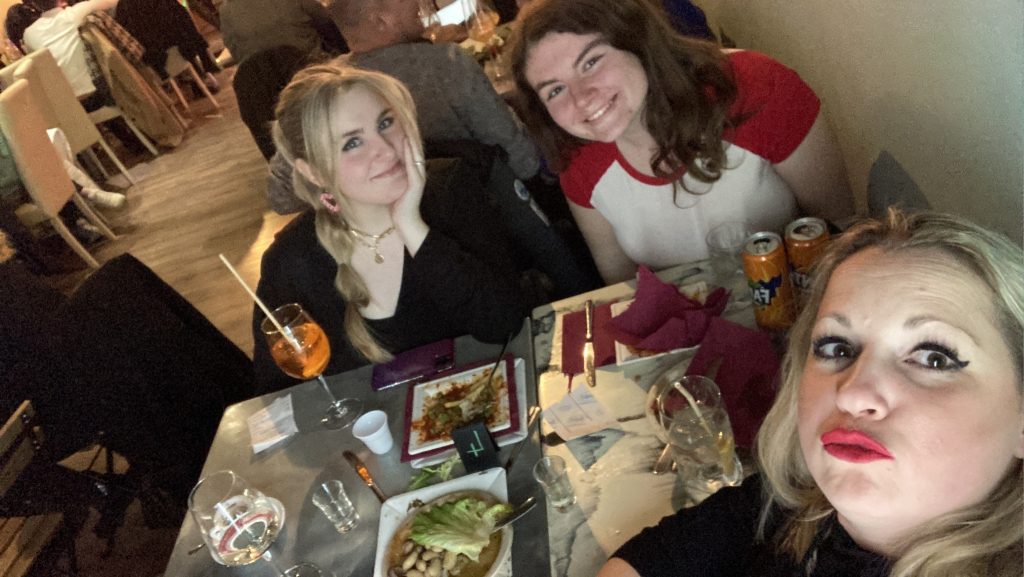 girls-night-out-during-tefl-italy-internship