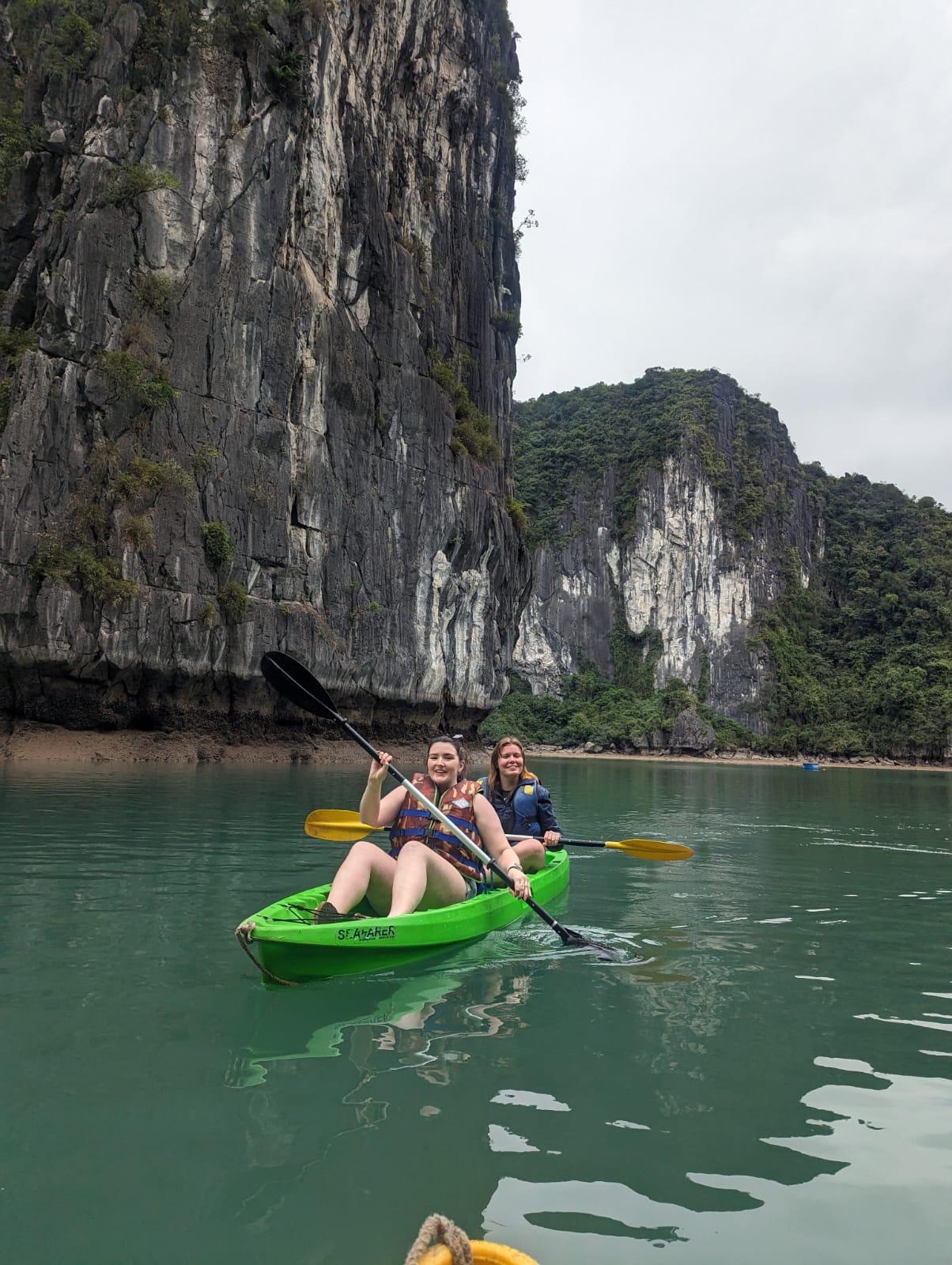 Earning and travelling, Laura in Vietnam