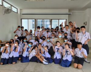 Do you need a degree to teach english abroad, teach english abeoad in 2026, TEFL 2026 without a degree