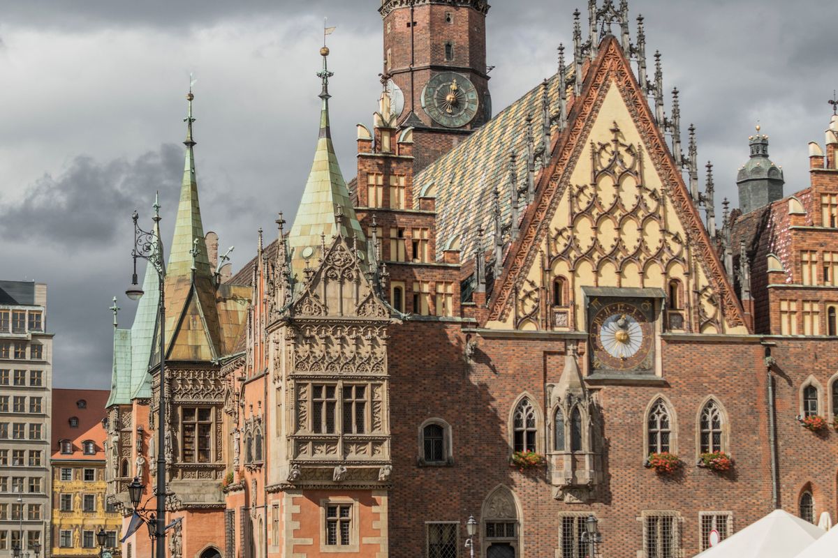 Wroclaw City Hall and market square, an affordable Polish city for teachers who teach English in Poland